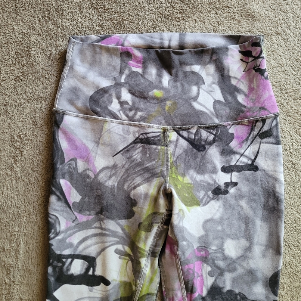 Lululemon Throwback Print Align High-Rise Pant 25" Unicorn Throwback White 6 - Picture 3 of 11